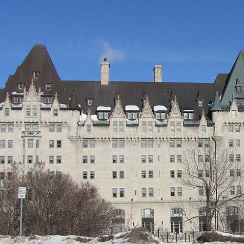 CHÂTEAU LAURIER