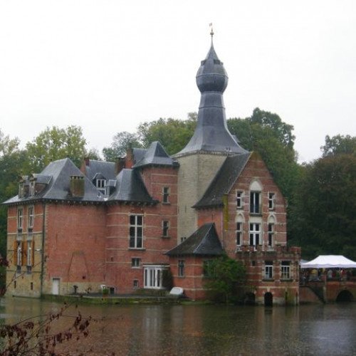 RIVIEREN CASTLE