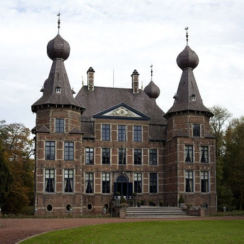 KRUISHOUTEM CASTLE