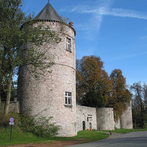 FONTAINE-L'ÉVÊQUE CASTLE