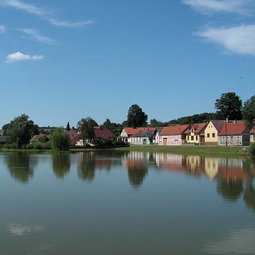 ZVĚSTOV