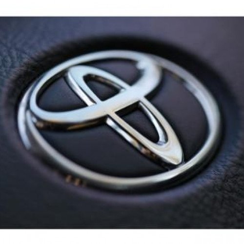 รถยี่ห้อ Toyota