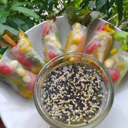 สลัดโรลเต้าหู้ธัญพืชน้ำใส