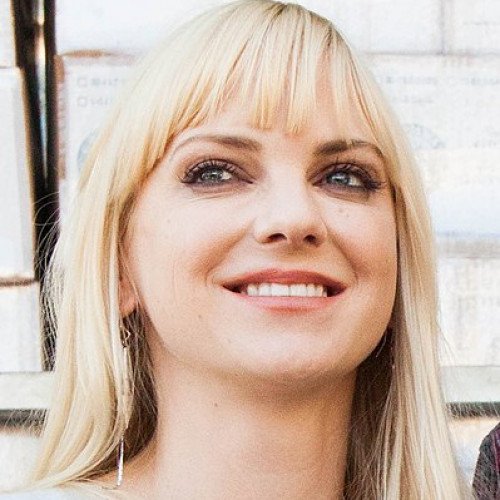 ANNA FARIS